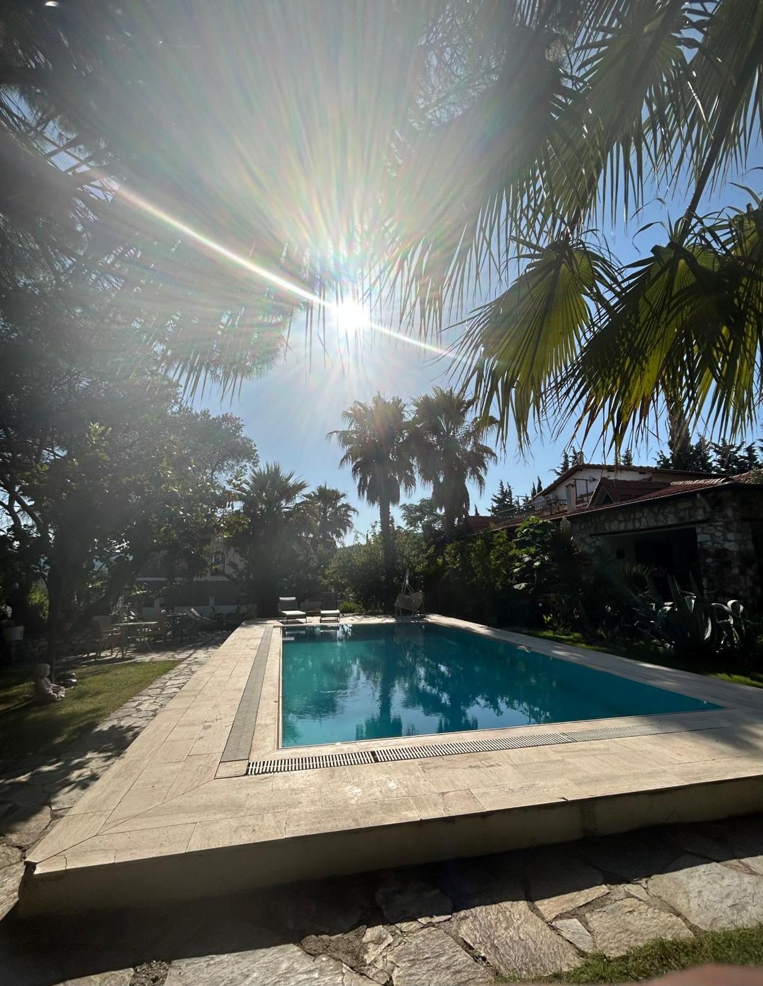 Urla Bella Hotel Bagian luar foto